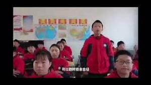 【公子分享】中国的小学竟然这么教孩子？俄乌战争成了爱国主义鬼畜式教育的洗脑素材...