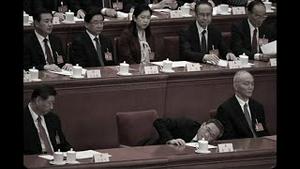习近平在党内斗败！王小洪赴美求和。习在上海语出惊人：让机器人参加足球队！网民齐声回答：让机器人当总书记！他解决了北京堵车问题