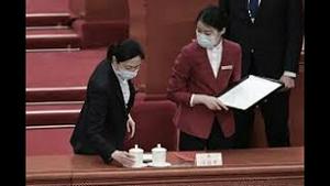 趁习外访，党内接连换人！李克强学弟上位。习重要亲信遭撤换！特勤局或遭撤销？曾专事监控政治老人。贸易战潜伏重大路线斗争