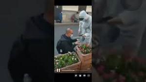 跪在国家信访局门前的上访百姓，好似依然生活在大清朝。