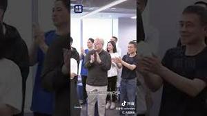 习近平到上海去打鸡血又露馅！这波群众演员选得好！Xi Jinping's trip to Shanghai to rally support was exposed again!