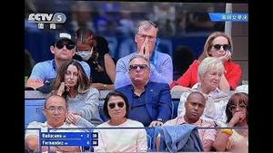 潘石屹跑了！央视气死习近平。新书揭秘：中国富豪支持民主化。段伟红败在没跑！马云们都是